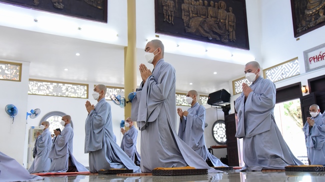 Lễ truyền giới Sa di Phương Trượng